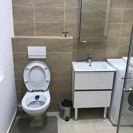 Mira Center בראשוב