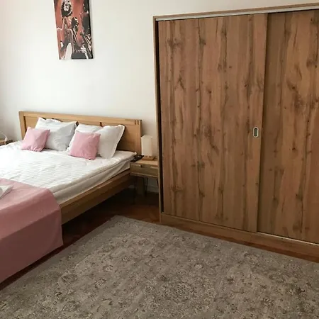 Mira Center Apartament *
