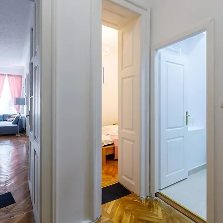 Mira Center Apartament