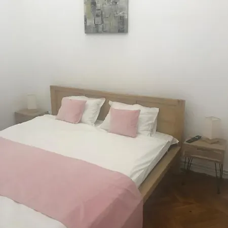 דירה Mira Center בראשוב