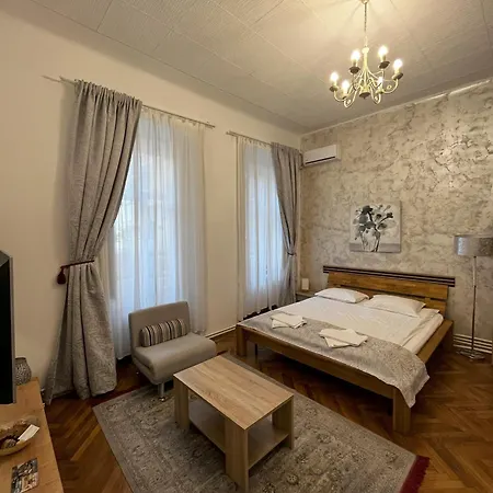 Mira Center Apartament *