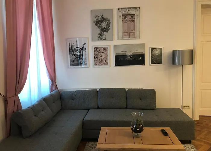 Apartment Mira Center