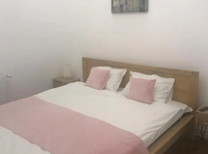 Apartment Mira Center *