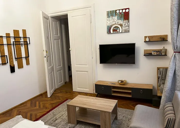 Mira Center 公寓 *